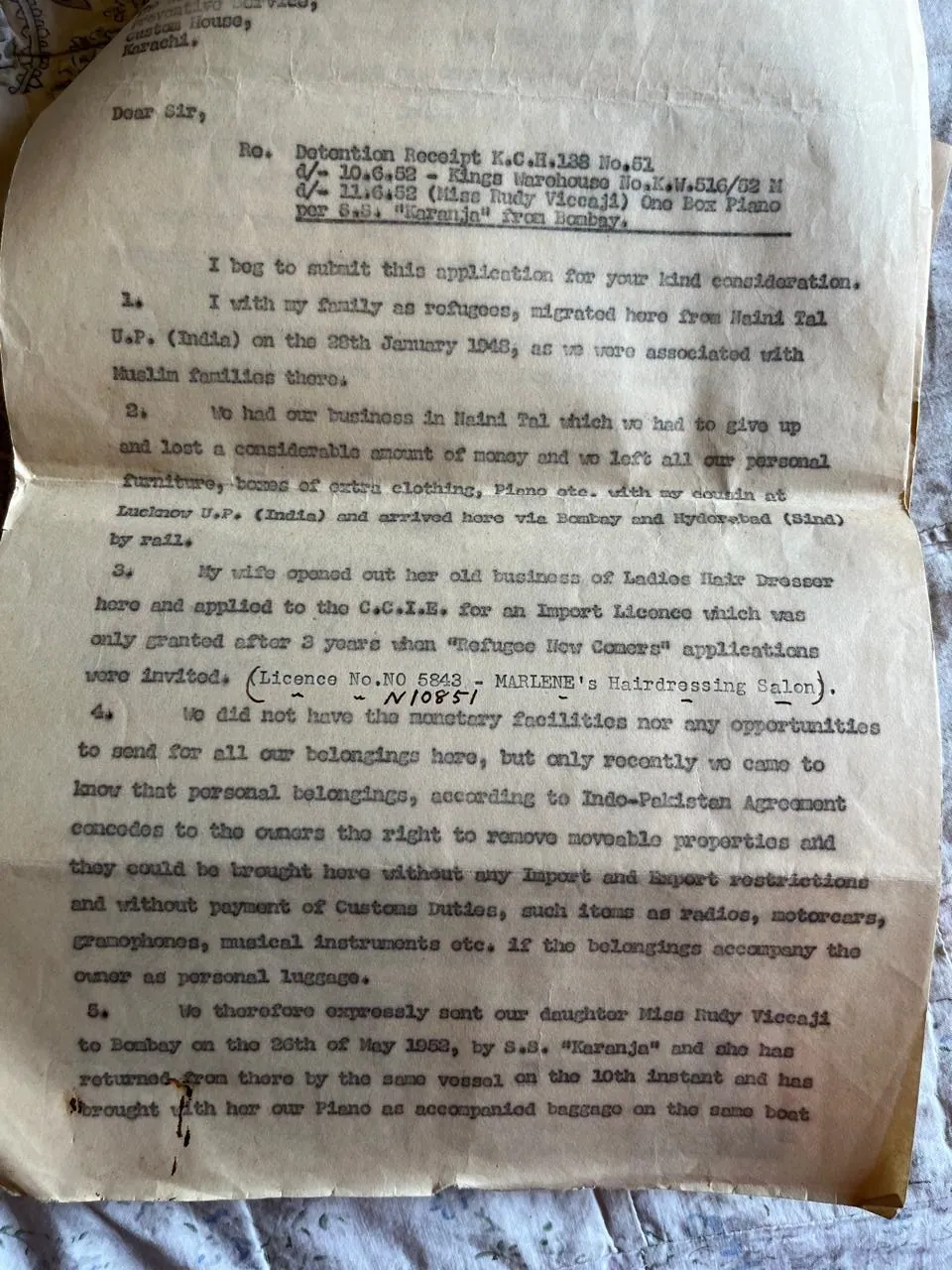 Letter to Customs Karachi from J.A Viccaji for clearence of household items from Karachi port on basis of Refugee status.