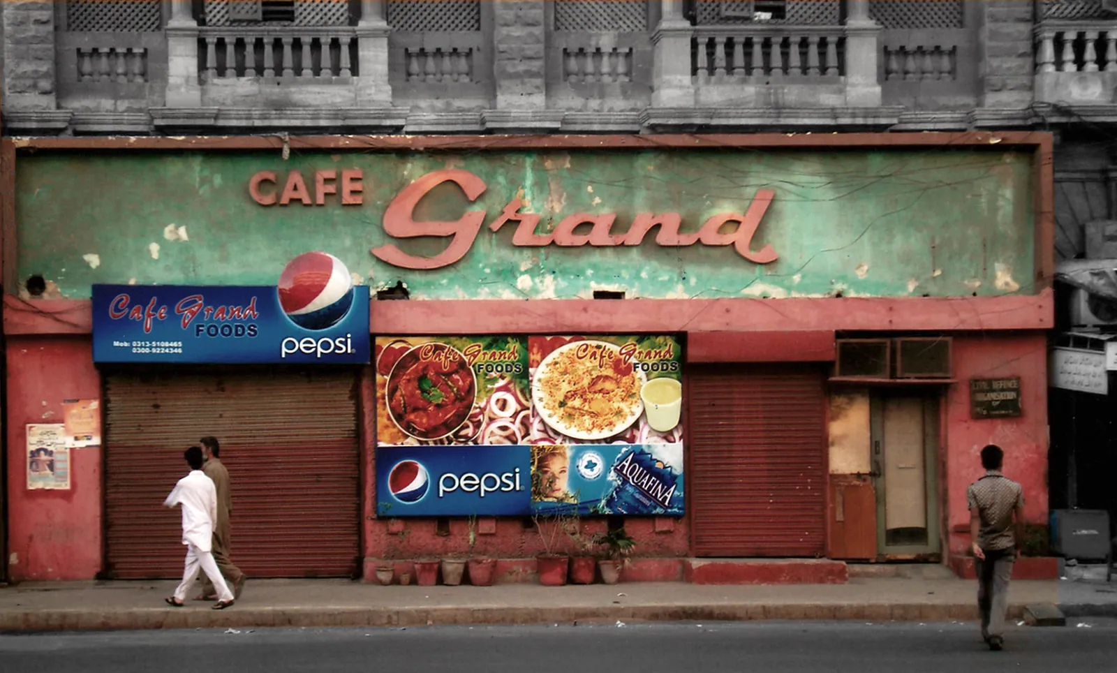 Café Grand, Karachi