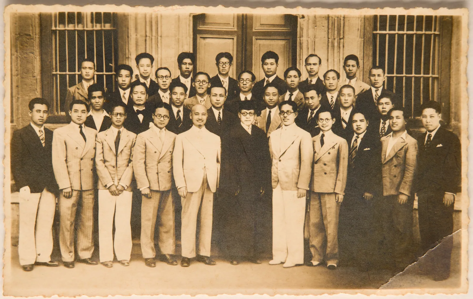 Possibly Tu Tsung-ming, a Taiwanese pharmacologist and educator who was the first Taiwanese person to earn a Doctor of Medical Sciences (equivalent to Ph.D.).